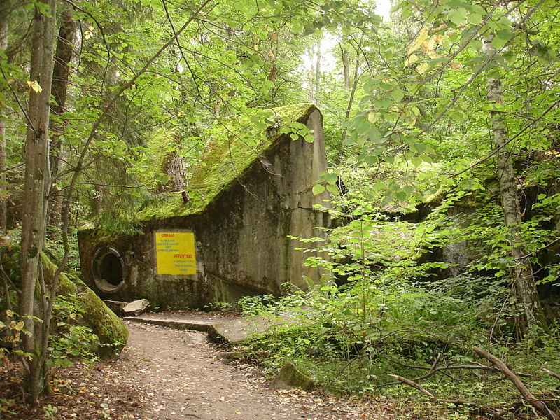 Файл:Pl wolfsschanze bunker pvo 09.jpg