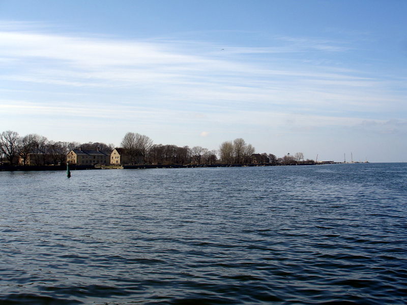 Файл:Ru baltiysk kosa nabereznaja 08.jpg