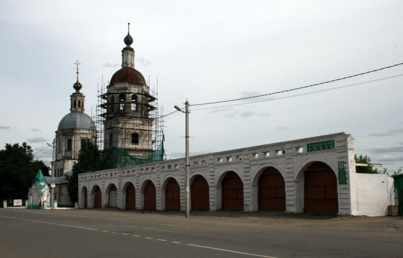 Файл:Ru zaraisk torg troickaja church 07.jpg