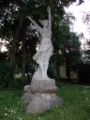 By nesviz park abstrakt sculture 09.jpg