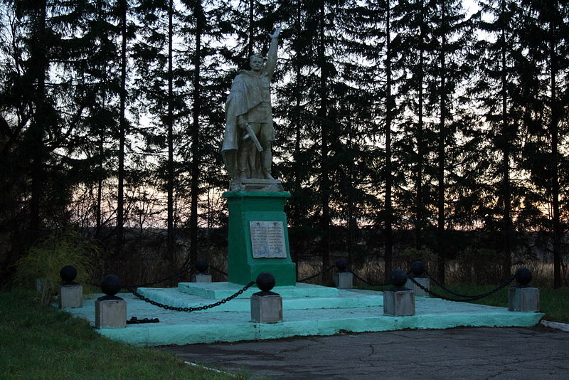 Файл:Ru kaluga reg aleksin kurgan slavy solders monument 08.jpg