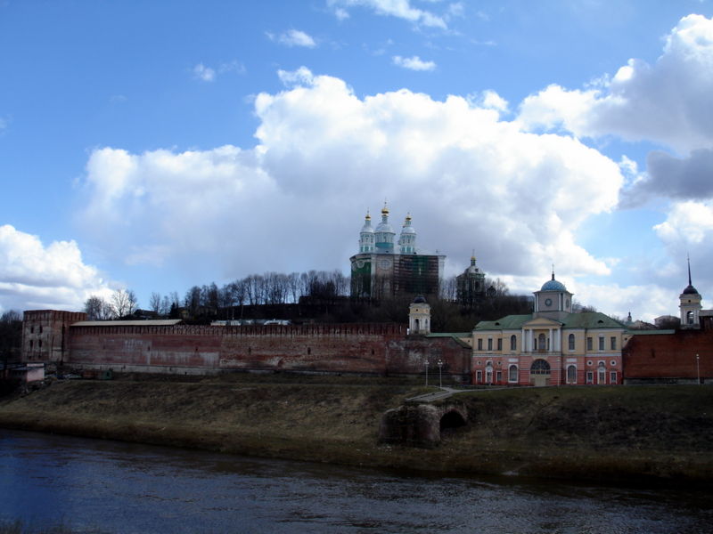 Файл:Ru smolensk dneprovskie vorota odigitrija churche 07.JPG