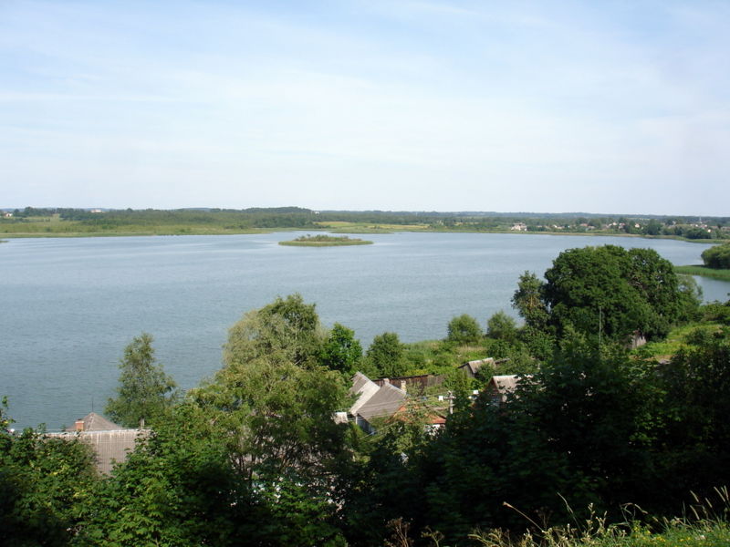 Файл:By braslav zam gora panorama novjaty lake 09.jpg