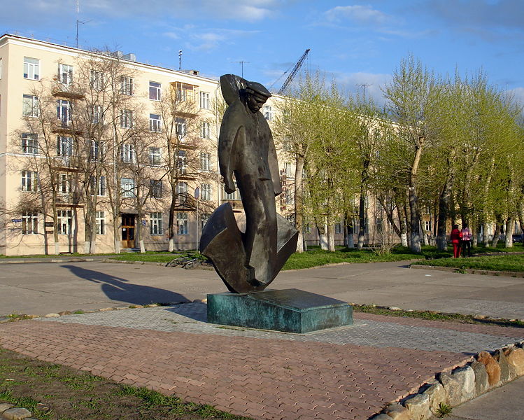 Файл:Ru arkhangelsk monument solovecky yungam 08.JPG