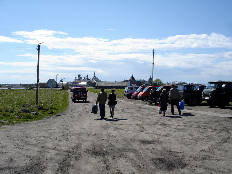 Файл:Ru solovki airport square 08.JPG