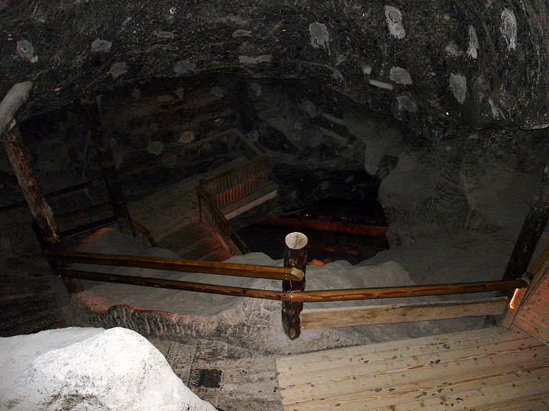 Файл:Pl wieliczka kopalnja 9 lestnica 09.jpg