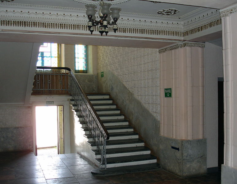 Файл:By postavy hotel vestibul 09.jpg