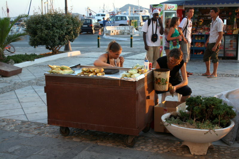 Файл:GR Naxos Grilled Corn 2007.JPG