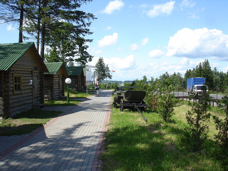 Файл:By stalin line allea voinskoj slavy 09.jpg