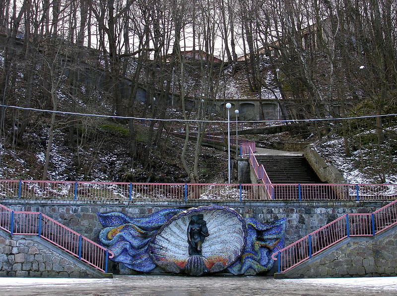 Файл:Ru svetlogorsk spusk u lifta rusalka braherta 08.jpg