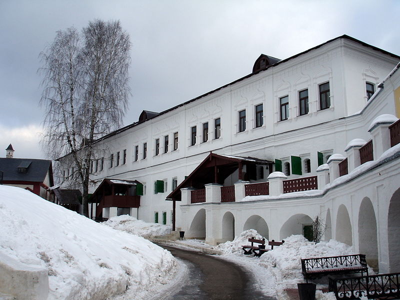 Файл:Ru zvenigorod monastery big brat korpus 09.jpg