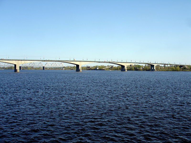 Файл:Ru yaroslavl volga bridge oktjabrsky bridge rail 08.jpg