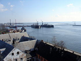 Ru baltiysk port panorama 08.jpg