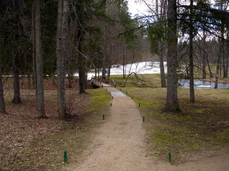 Файл:Ru pusgory mihajlovskoe park 07.JPG