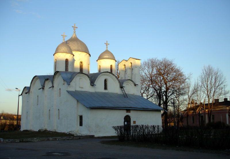 Файл:Ru pskov church ioanna predte4i 07.JPG
