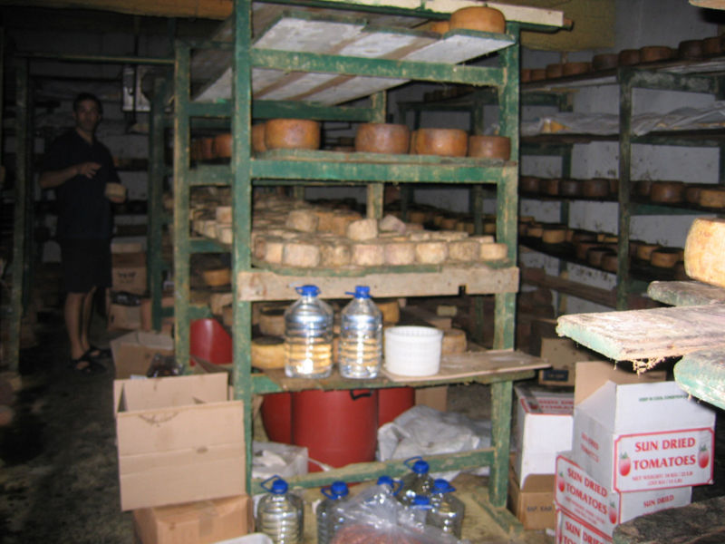 Файл:GR Naxos Cheese Store 05.jpg