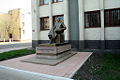 Ru orel dzerzinsky monument 08.jpg