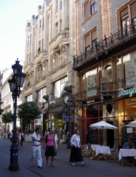 Файл:Hu budapest vaci street 2 07.JPG