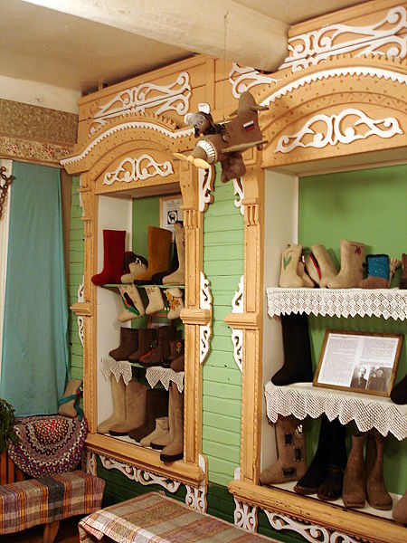 Файл:Ru myshkin museum valenok myshelet 08.jpg