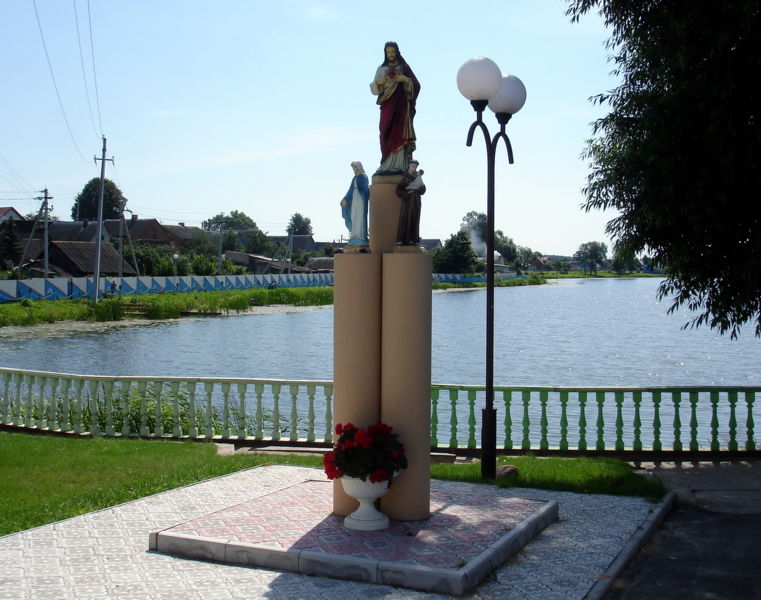 Файл:By postavy katolik sculpture 09.jpg