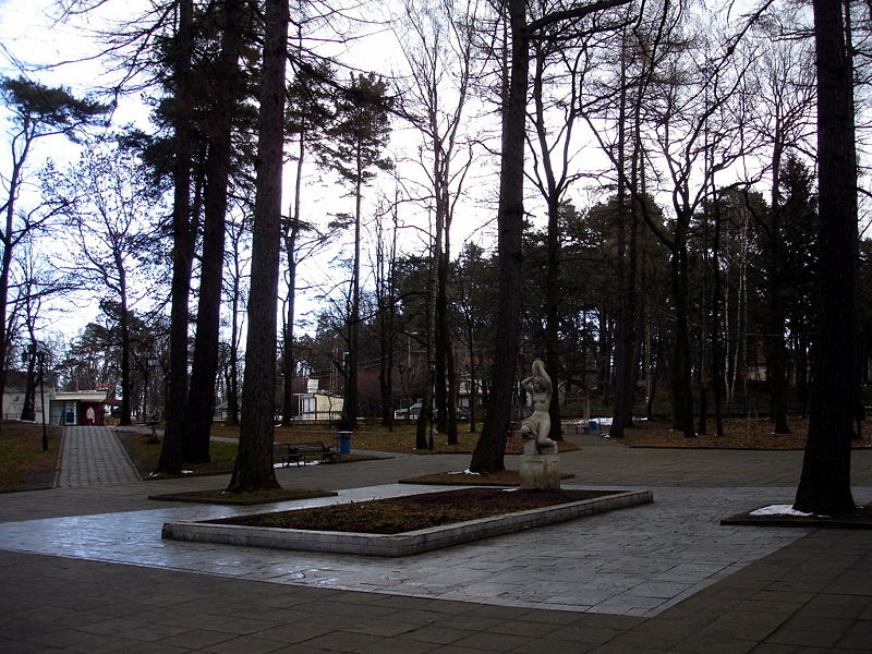 Файл:Ru svetlogorsk devuska kuvsin 1944 kopia brahert 08.jpg