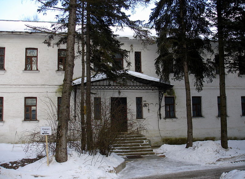 Файл:Ru zvenigorod monastery kazna4 korpus 09.jpg