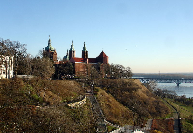 Файл:Pl plock tumski holm 09.jpg