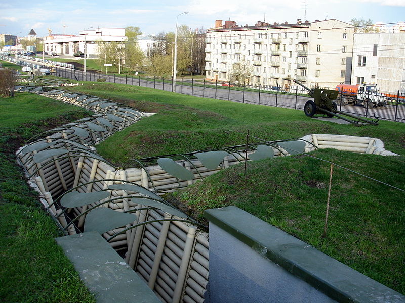 Файл:Ru moscow war museum tehnika okopy 08.JPG