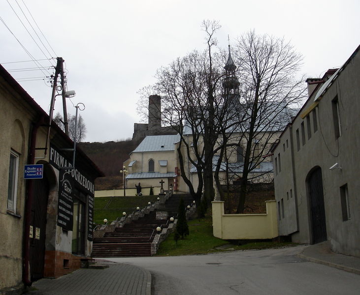 Файл:Pl checiny kostel sv varfolomeja zamok turn 09.jpg