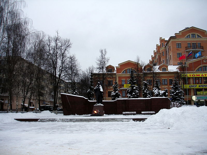 Файл:Ru zvenigorod war monument 09.jpg