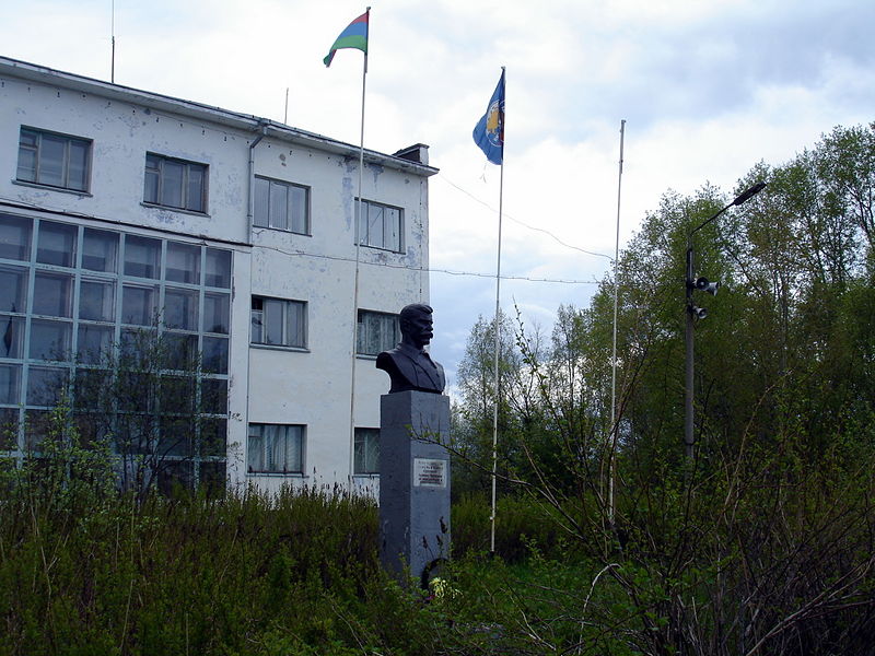 Файл:Ru belomorsk solunin bust 08.JPG