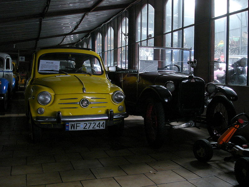 Файл:Pl otrebusy fiat 600 bmw dixi 09.jpg